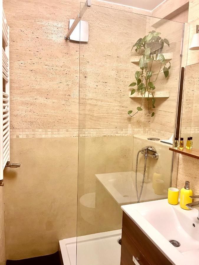 Yellow Apartment Airport Galeria Mokotow Netflix Warszawa Zewnętrze zdjęcie